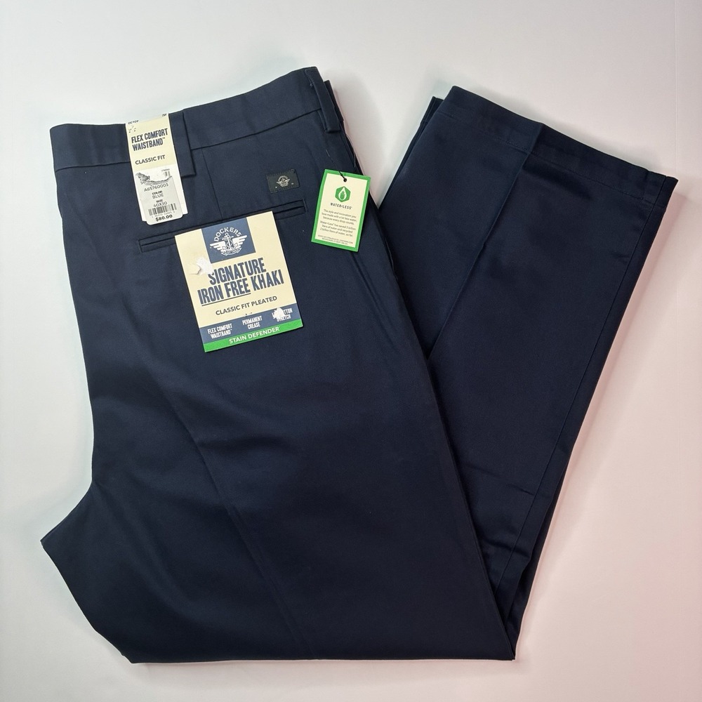Dockers Signature Khakis Men's 40x30 Blue Classic Fit Pleated Comfort Waistband